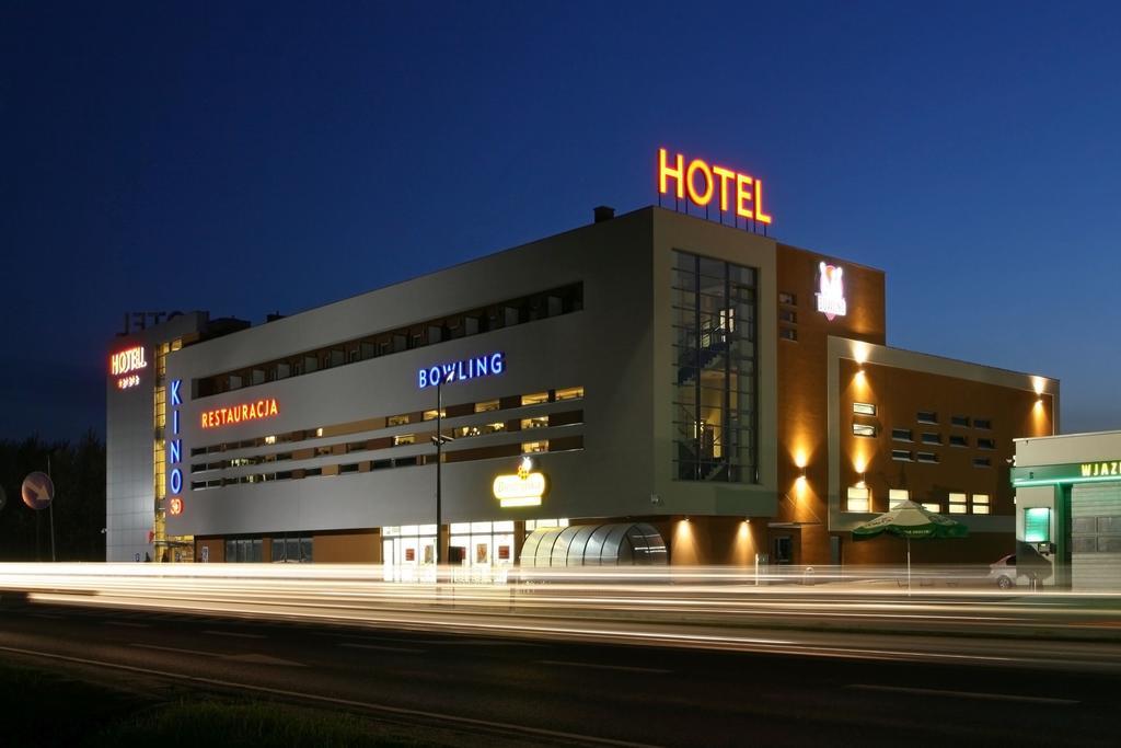 Quest Hotel - Dawniej Hotel Planeta Brzesko Exterior photo